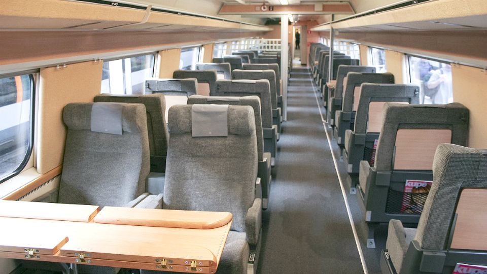 Trem SJ x2000 1ª classe